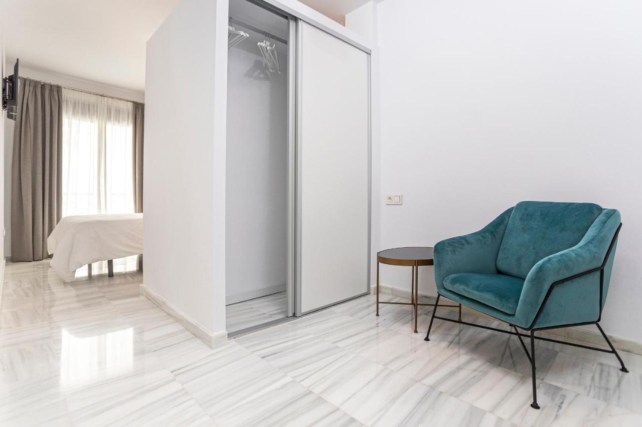 Malaga Rivas 34 Suites Homes Exterior photo