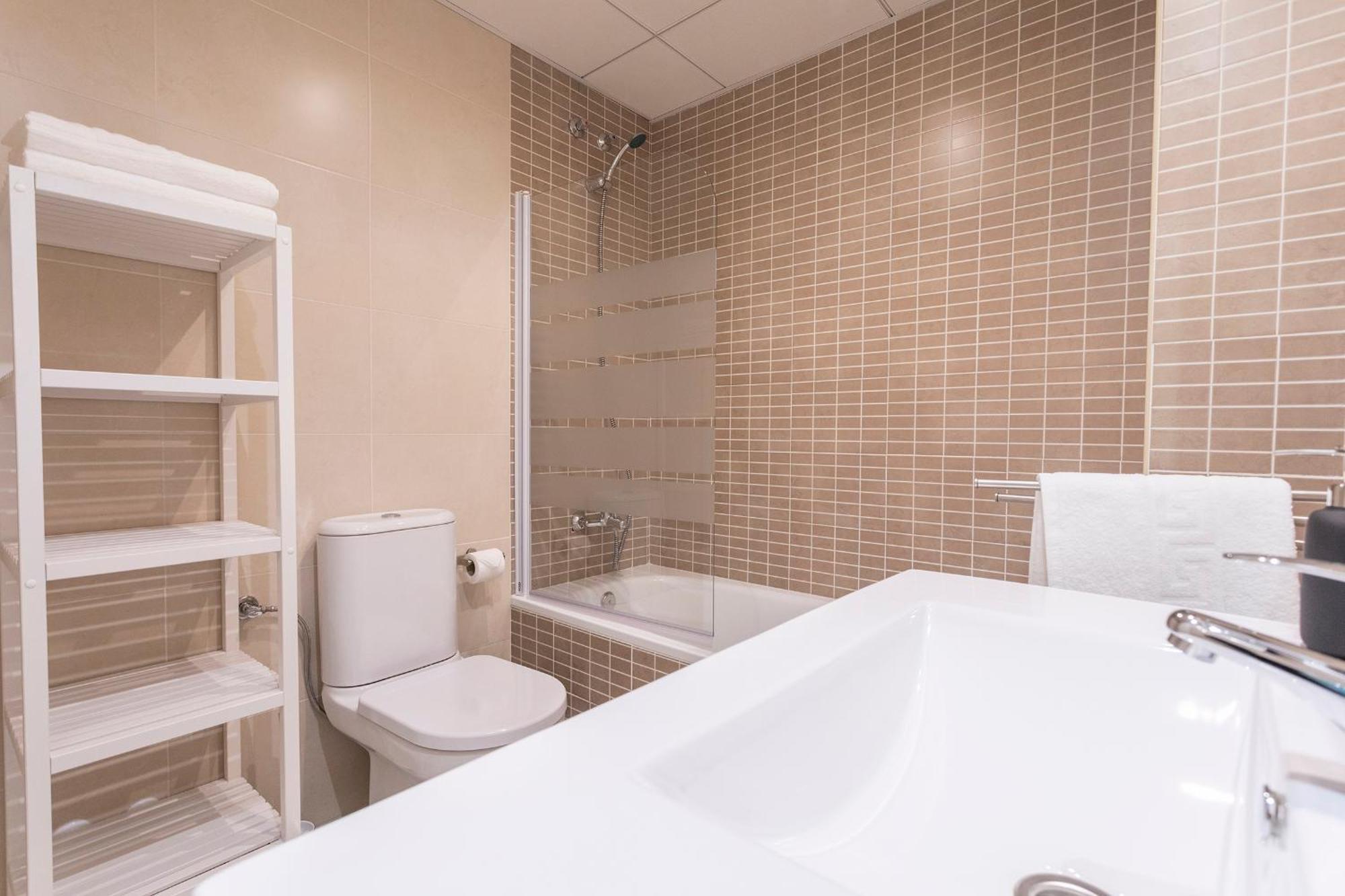 Malaga Rivas 34 Suites Homes Exterior photo